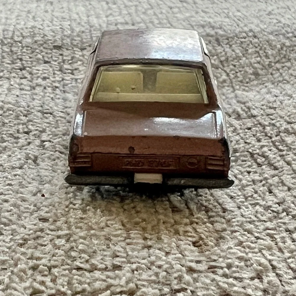 Vtg Matchbox Lesney No 25 Ford Cortina Metallic Brown Made in England Toy Car